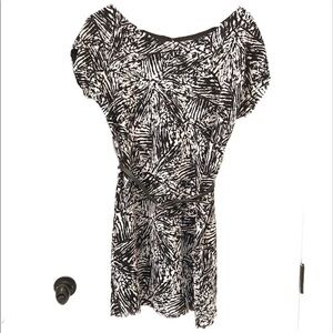 2/$30 BCBG - Black & Gray Abstract Print Belted Mini Dress XS
